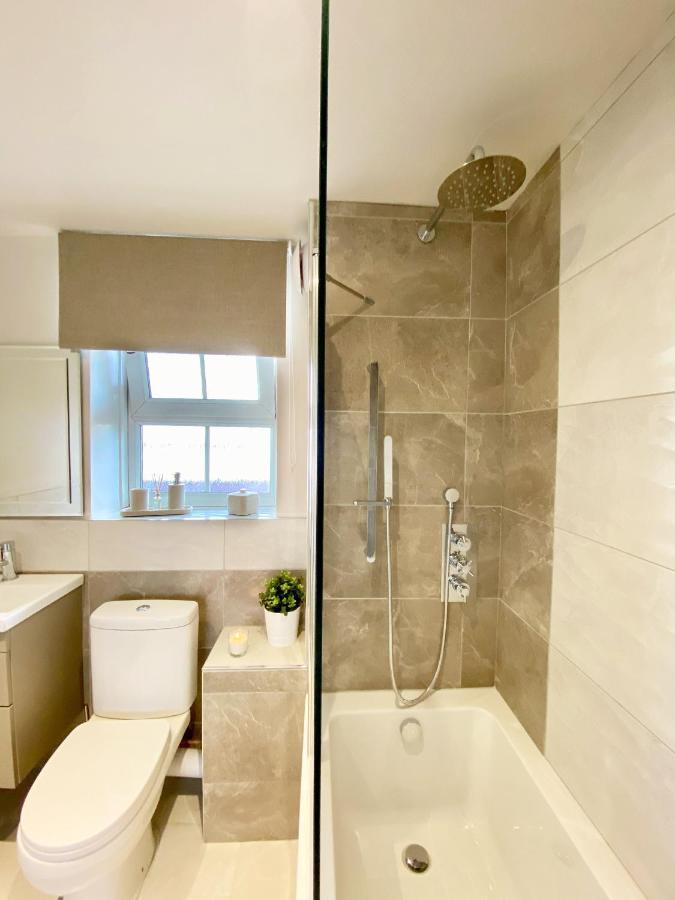 Perfect Central Location- 5 Minutes From Tower Bridge ! 8 Minutes Walk From Tube Londra Esterno foto