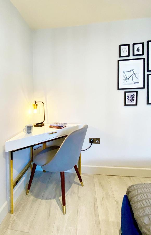 Perfect Central Location- 5 Minutes From Tower Bridge ! 8 Minutes Walk From Tube Londra Esterno foto